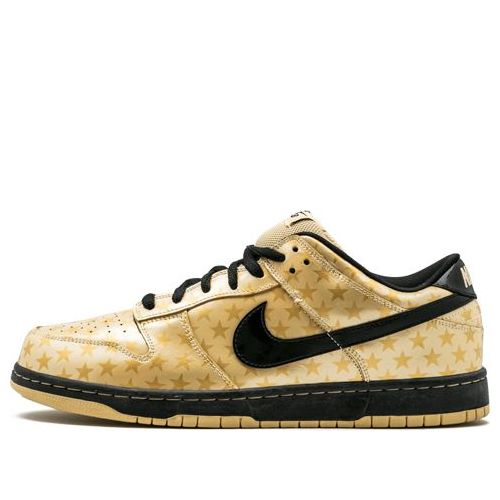 Nike Dunk Low Premium SB Takes Center Stage at Fashion Week
