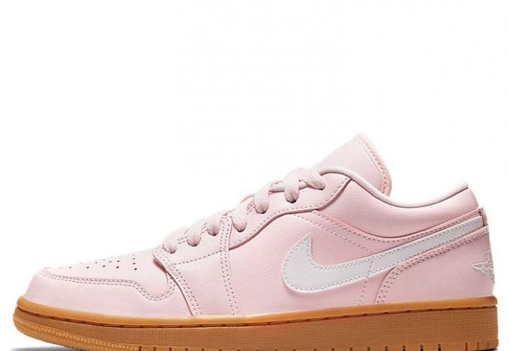 Air Jordan 1 Low Pink Gum Takes Center Stage at New York Fashion Week