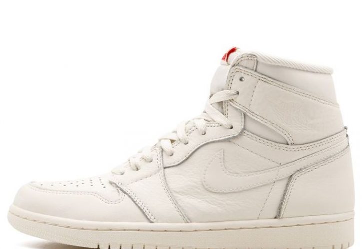 Air Jordan 1 Retro High OG Sail Takes Center Stage at New York Fashion Week
