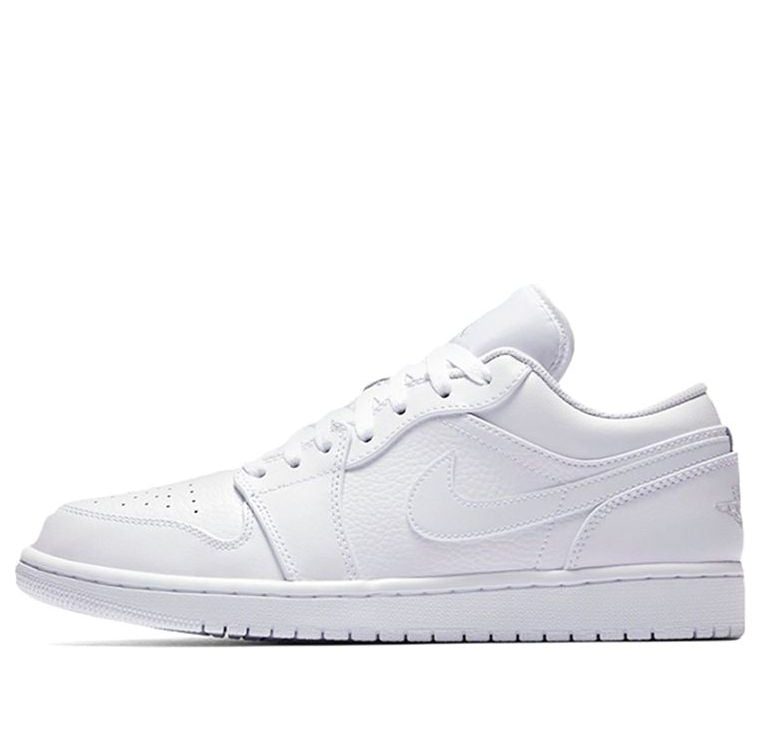Air Jordan 1 Low White Fashion Statement Takes Center Stage at Paris Fashion Week