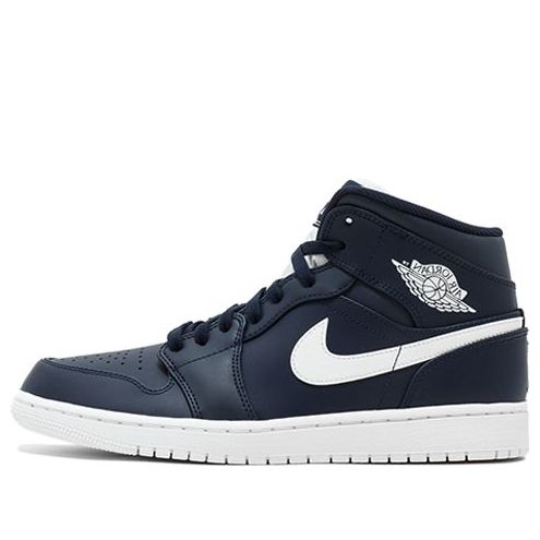 Stylish Air Jordan 1 Mid Obsidian White Takes Center Stage at Fashion Week