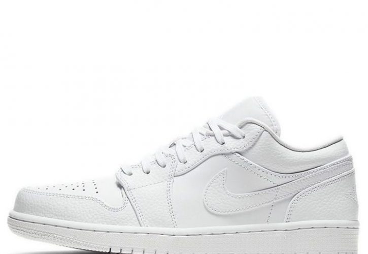 Air Jordan 1 Low Triple White the Ultimate Sneaker for Stylish Comfort