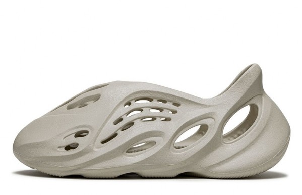 Yeezy Foam Runner Sand the Ultimate Blend of Comfort and Style for Fashion Enthusiasts